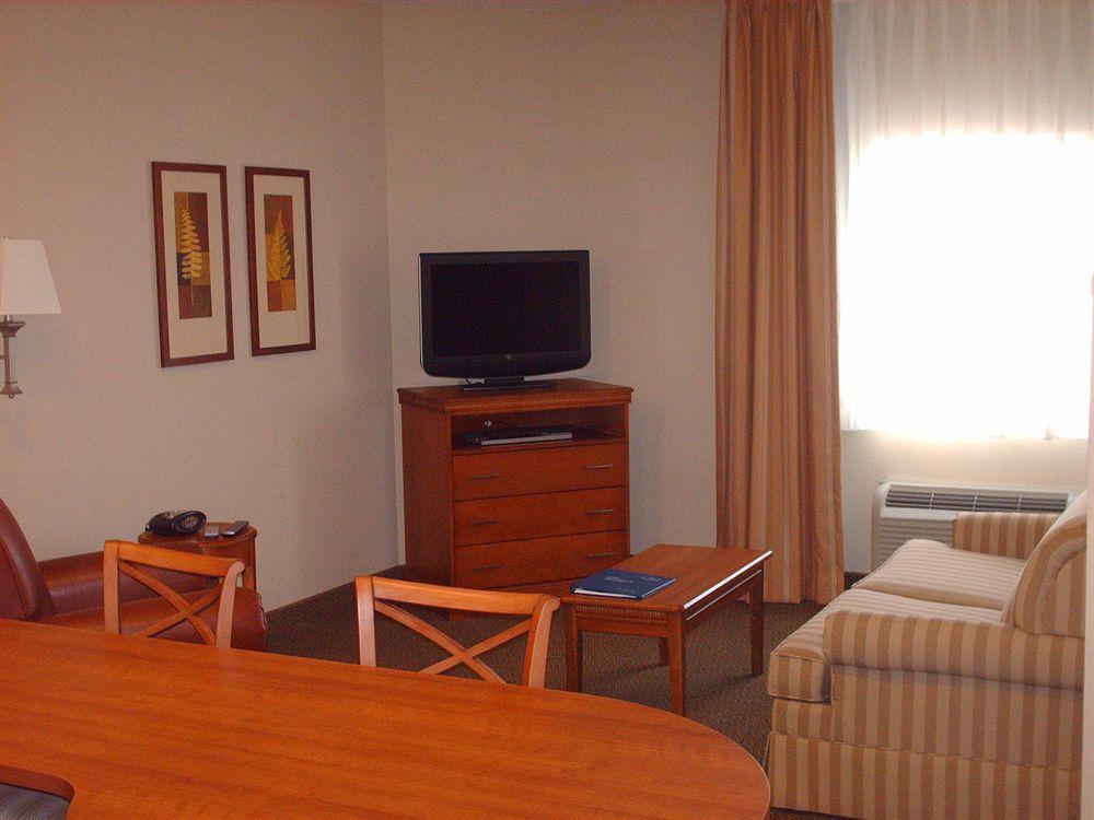 Candlewood Suites Warner Robins By Ihg Стая снимка